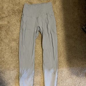 Cropped lulu lemon leggings.